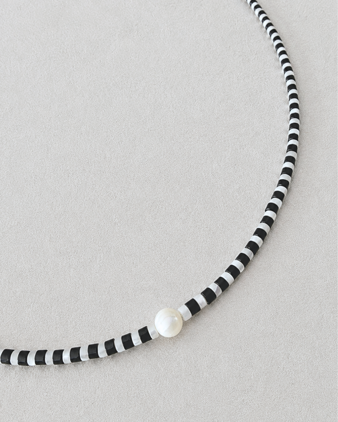 The Axis Necklace