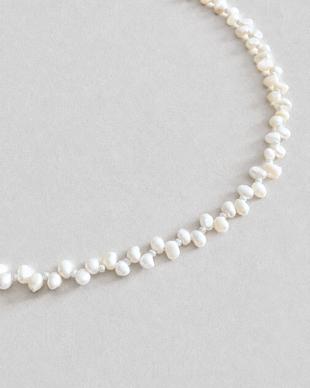 The Drift Necklace White