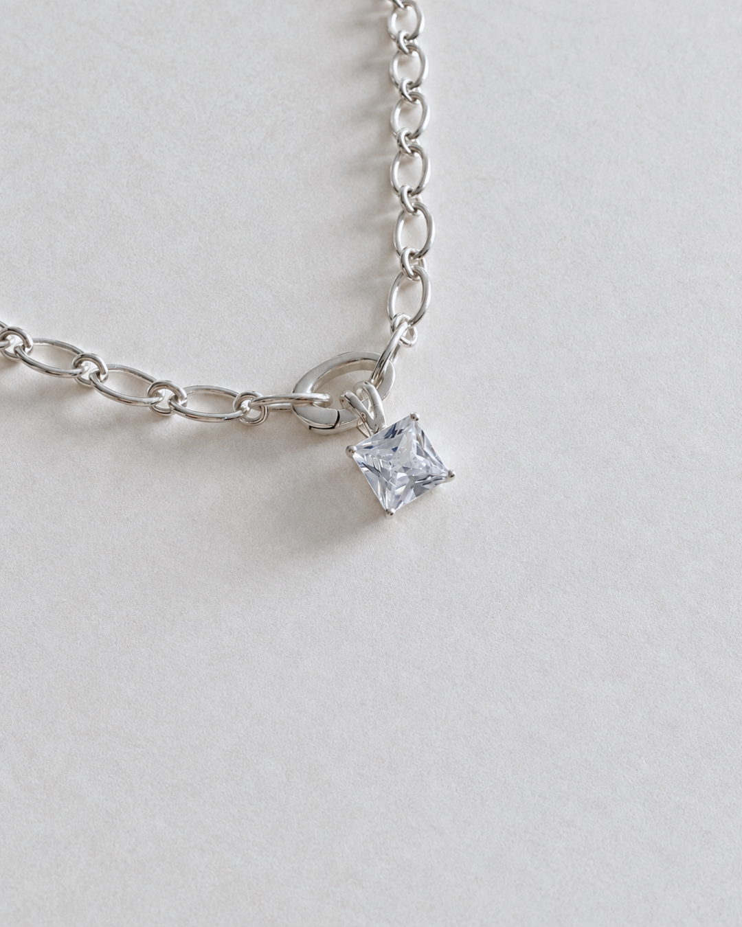 Arc Necklace