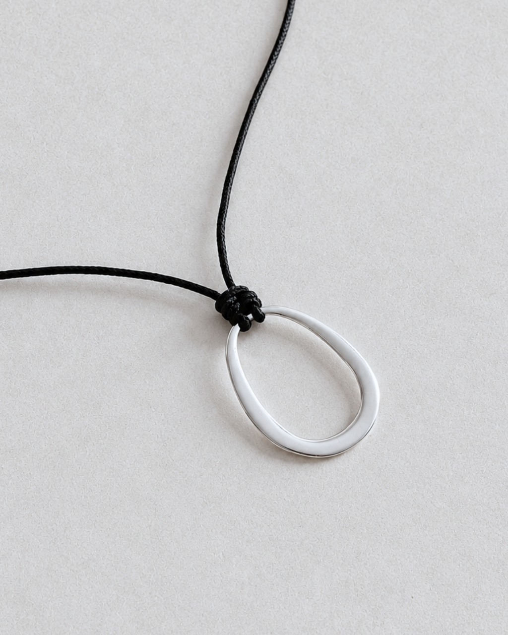 Outline Necklace