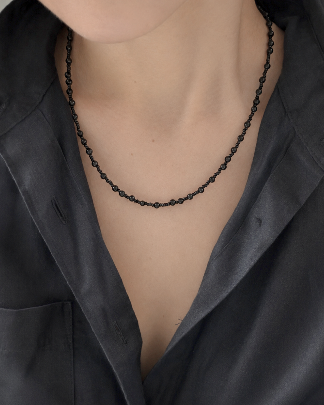 The Shade Necklace Black
