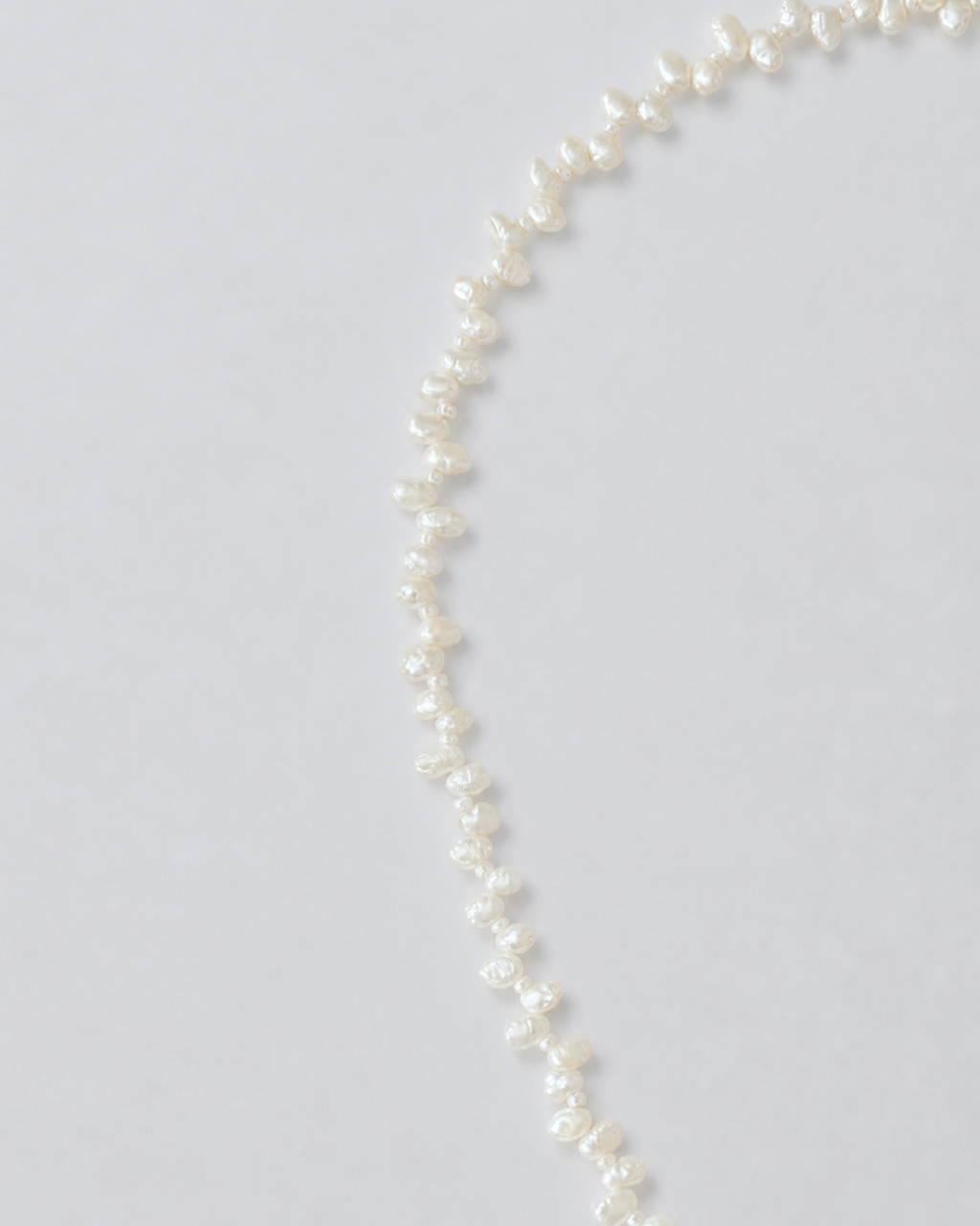 The Drift Necklace White